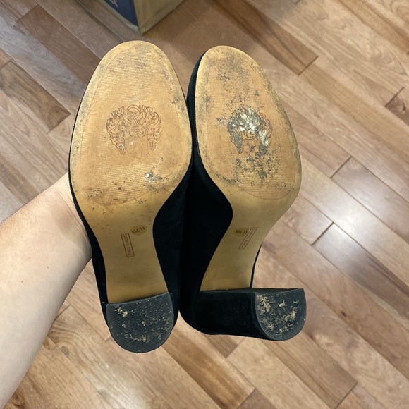 Vince Camuto Suede Closed Toe Block Heel - Picture 7 of 9